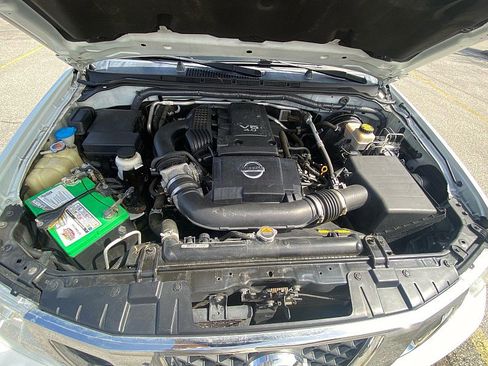 Used 2016 Nissan Frontier SV image 27