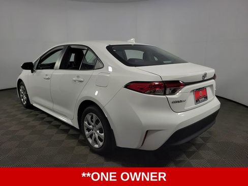 Used 2025 Toyota Corolla LE FWD image 6