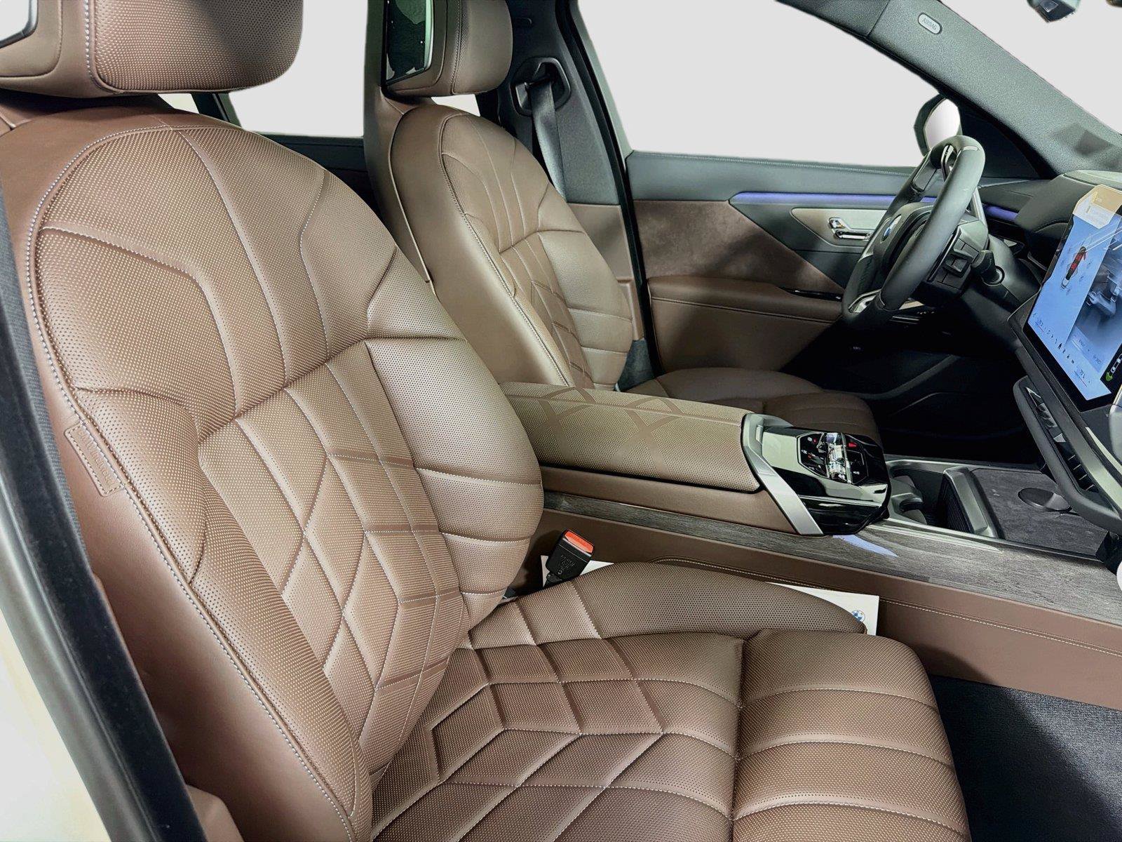 New 2027 BMW 740i xDrive w/ Premier Package AWD/4WD image 27