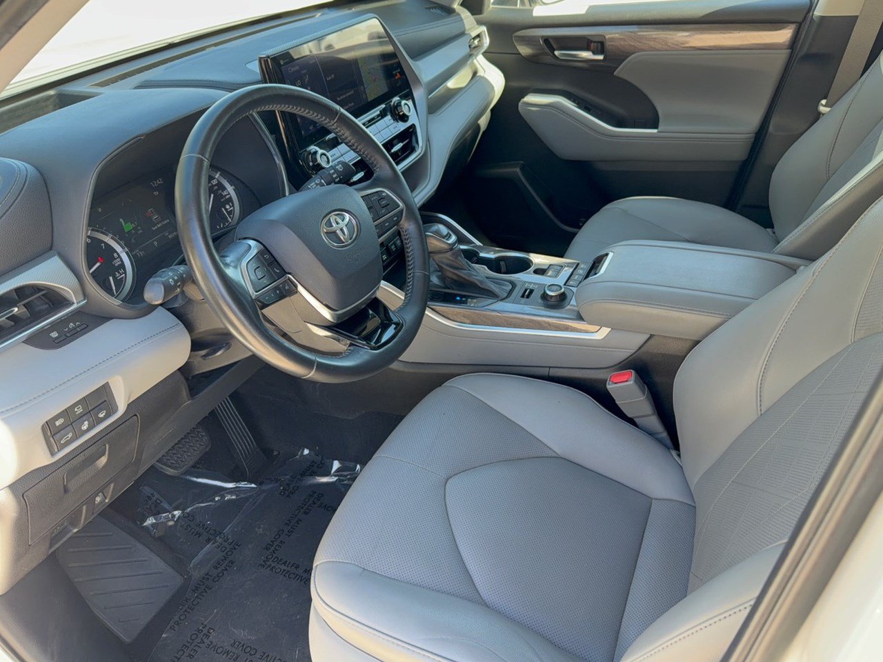 Used 2021 Toyota Highlander Platinum AWD/4WD image 5