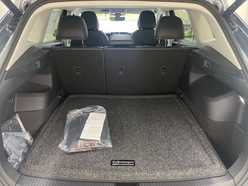 New 2026 Volkswagen Tiguan SE AWD/4WD image 30