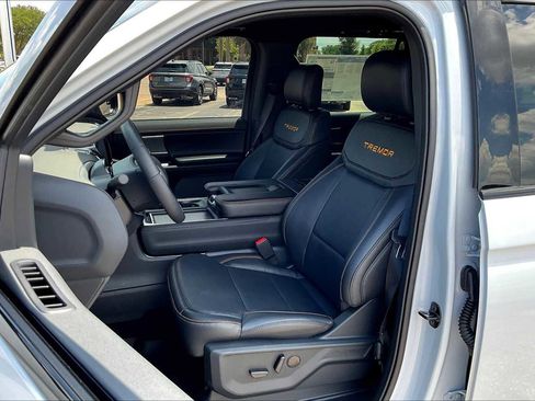 New 2025 Ford Expedition Tremor image 9