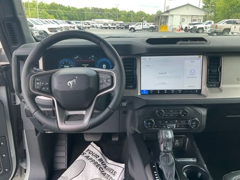 New 2026 Ford Bronco Outer Banks AWD/4WD image 25