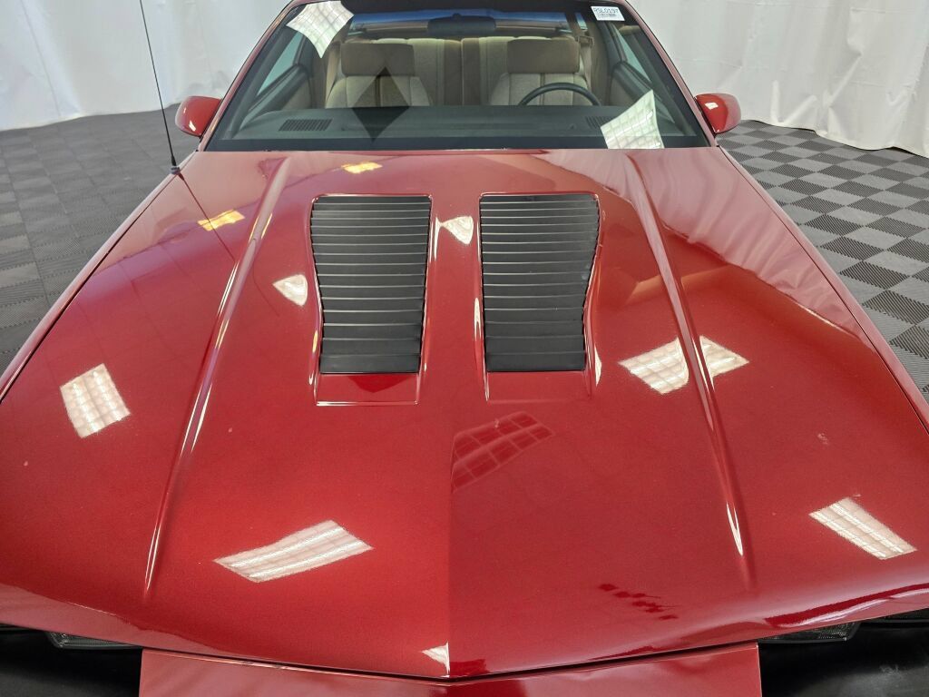 Used 1988 Chevrolet Camaro IROC-Z RWD image 29