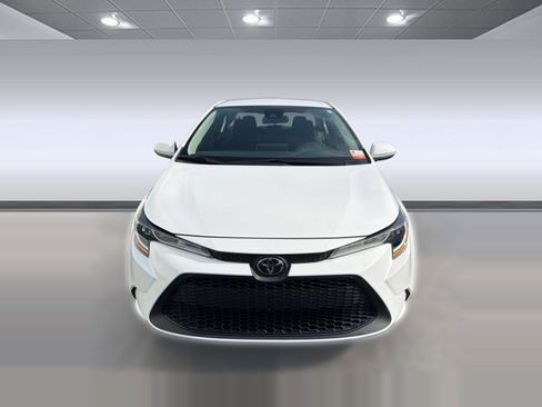 Used 2022 Toyota Corolla LE FWD image 6