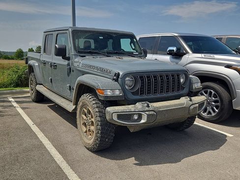 Used 2025 Jeep Gladiator Mojave AWD/4WD image 4