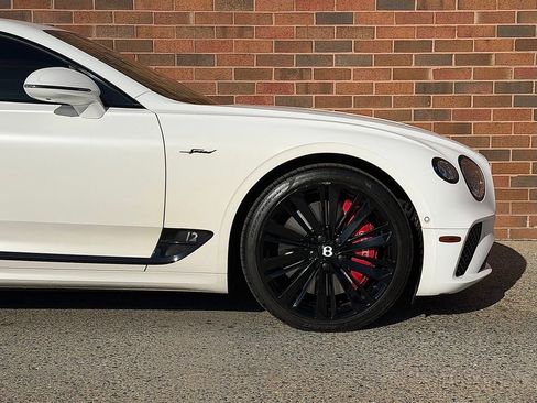 Used 2023 Bentley Continental GT Speed image 11
