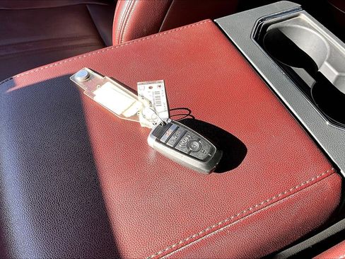 Certified 2024 Ford Expedition Limited image 34