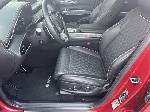 Used 2025 Genesis GV70 3.5T Sport w/ Sport Advanced Package image 10