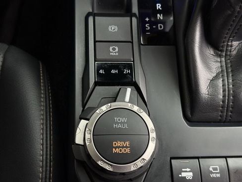 Used 2024 Toyota Tacoma Limited w/ Limited Package (LT) image 19