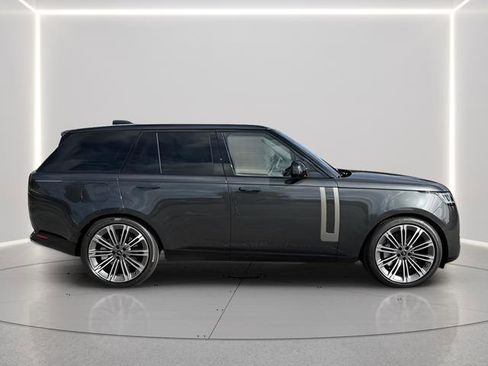 New 2025 Land Rover Range Rover SE image 6