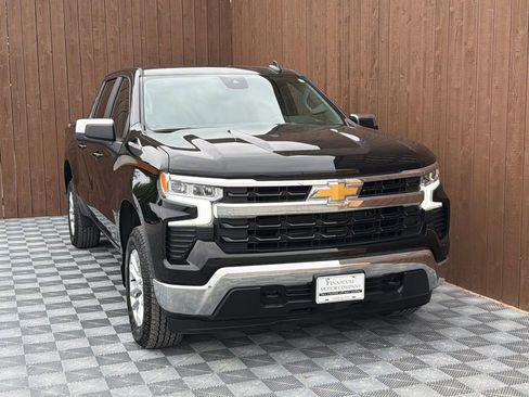 Used 2024 Chevrolet Silverado 1500 LT image 13