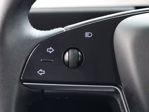 Used 2024 Tesla Model X Base image 19