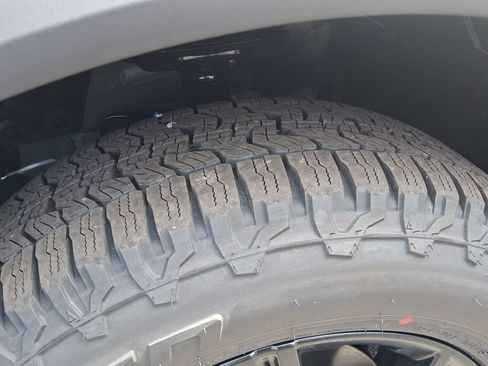 New 2026 Nissan Rogue SV AWD/4WD image 29