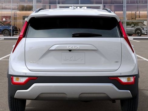 New 2025 Kia Niro EX image 13