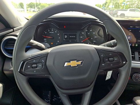 New 2026 Chevrolet Trax LS w/ LS Convenience Package FWD image 14