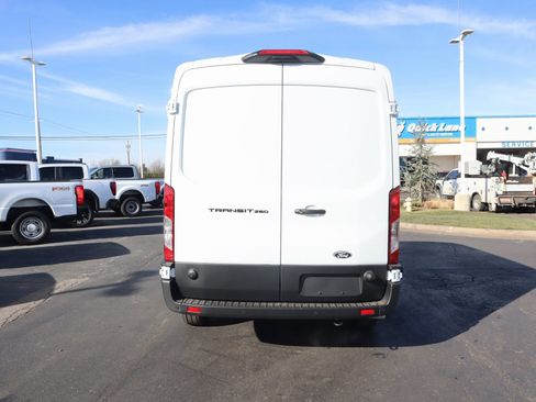 New 2026 Ford Transit 250 148 Medium Roof w/ Load Area Protection Package image 19
