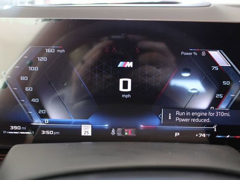 Used 2025 BMW X7 M60i image 11