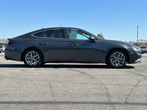 Used 2023 Hyundai Sonata SEL FWD image 2