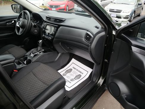Used 2019 Nissan Rogue SV AWD/4WD image 17