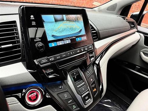Used 2023 Honda Odyssey Touring image 7
