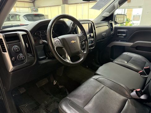 Used 2017 Chevrolet Silverado 1500 LT w/ Redline Edition AWD/4WD image 18