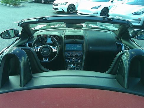 Used 2020 Jaguar F-TYPE Convertible image 19