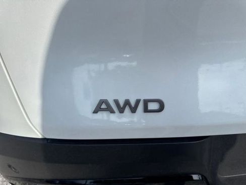 Certified 2025 Nissan Murano SV image 7