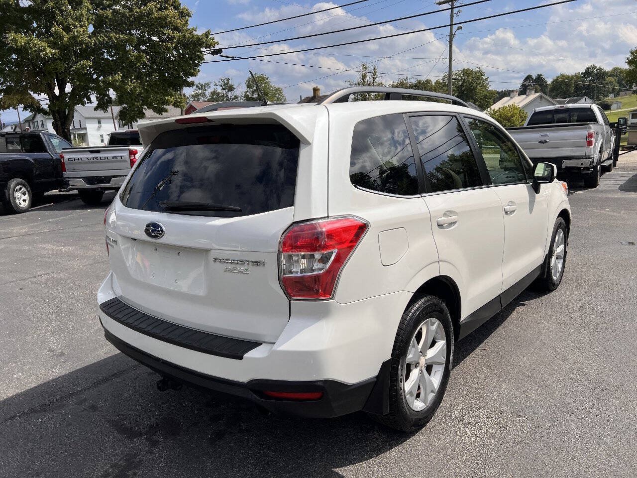 Used 2015 Subaru Forester 2.5i Limited AWD/4WD image 4