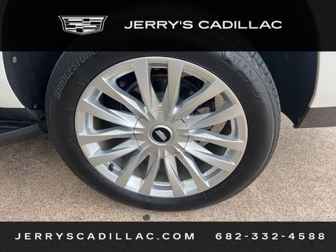 Used 2022 Cadillac Escalade ESV Luxury image 6