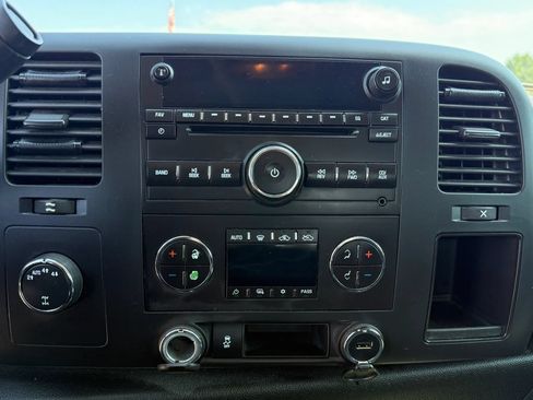 Used 2012 GMC Sierra 1500 SLE w/ Power Tech Package AWD/4WD image 25