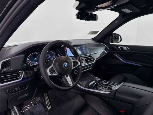 Used 2021 BMW X5 M50i w/ Executive Package image 9
