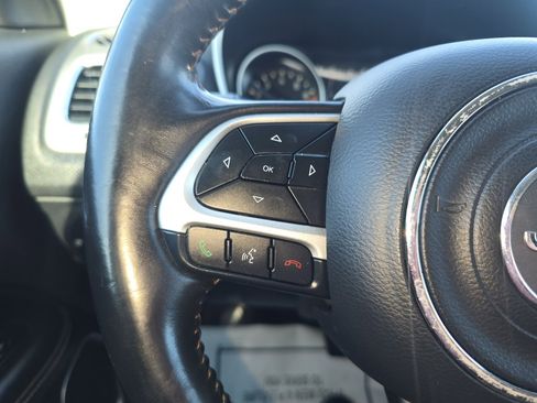 Used 2019 Jeep Compass Latitude w/ Safety & Security Group image 24