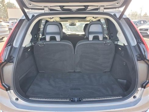 Used 2025 Volvo XC90 B6 Plus image 35