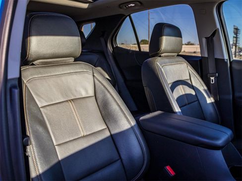 Used 2024 Chevrolet Equinox Premier image 17