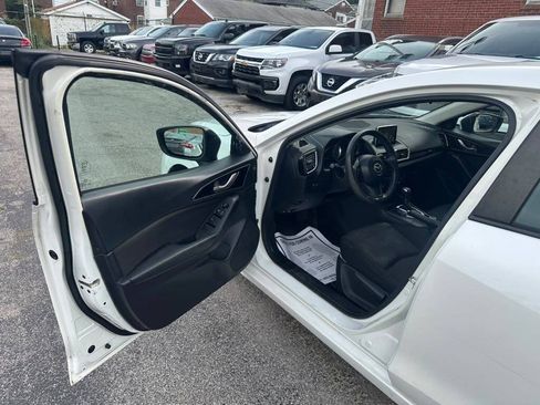 Used 2016 MAZDA MAZDA3 i Sport FWD image 9