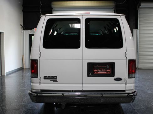 Used 2008 Ford E-350 and Econoline 350 XL RWD image 4