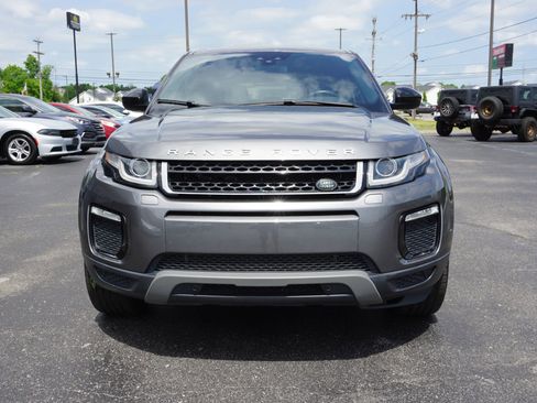 Used 2016 Land Rover Range Rover Evoque SE image 2