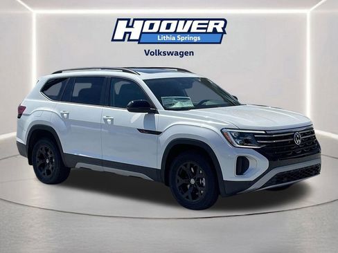 New 2026 Volkswagen Atlas Peak Edition image 1