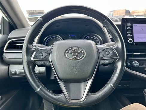 Used 2018 Toyota Camry SE FWD image 22