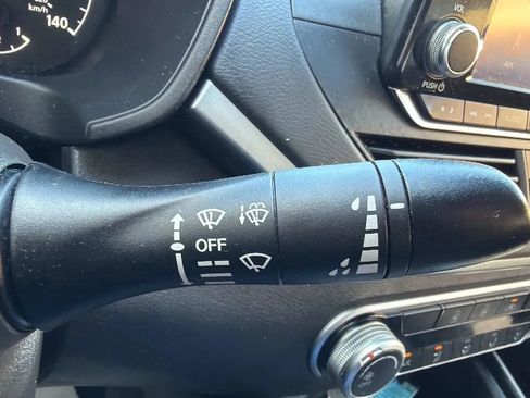 Used 2023 Nissan Altima 2.5 S FWD image 13