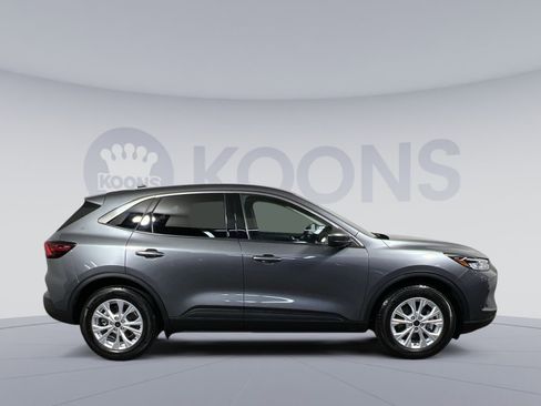 Used 2023 Ford Escape Active w/ Tech Pack #2 FWD image 12