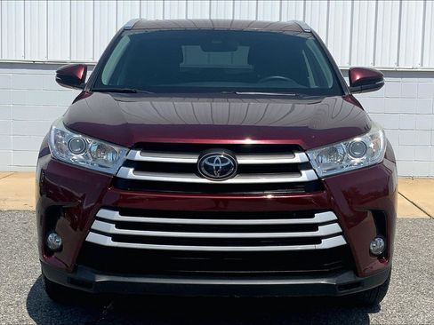 Used 2018 Toyota Highlander XLE AWD/4WD image 3