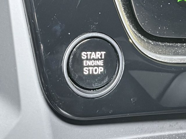 Certified 2025 Porsche Cayenne GTS AWD/4WD image 41