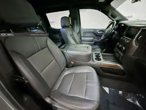 Used 2022 Chevrolet Silverado 1500 High Country w/ Technology Package image 32
