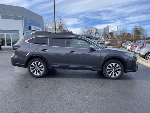 Certified 2023 Subaru Outback Touring XT image 4