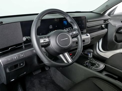 Used 2024 Hyundai Kona SEL FWD image 4