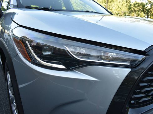 Used 2023 Toyota Corolla Cross L FWD image 36