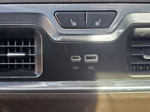 Used 2023 GMC Sierra 1500 SLT w/ SLT Premium Package image 18