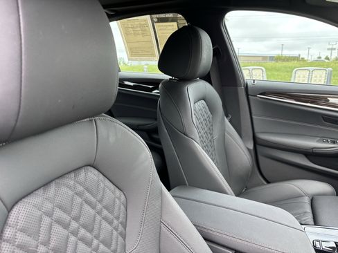 Certified 2023 BMW 530i xDrive w/ M Sport Package AWD/4WD image 35